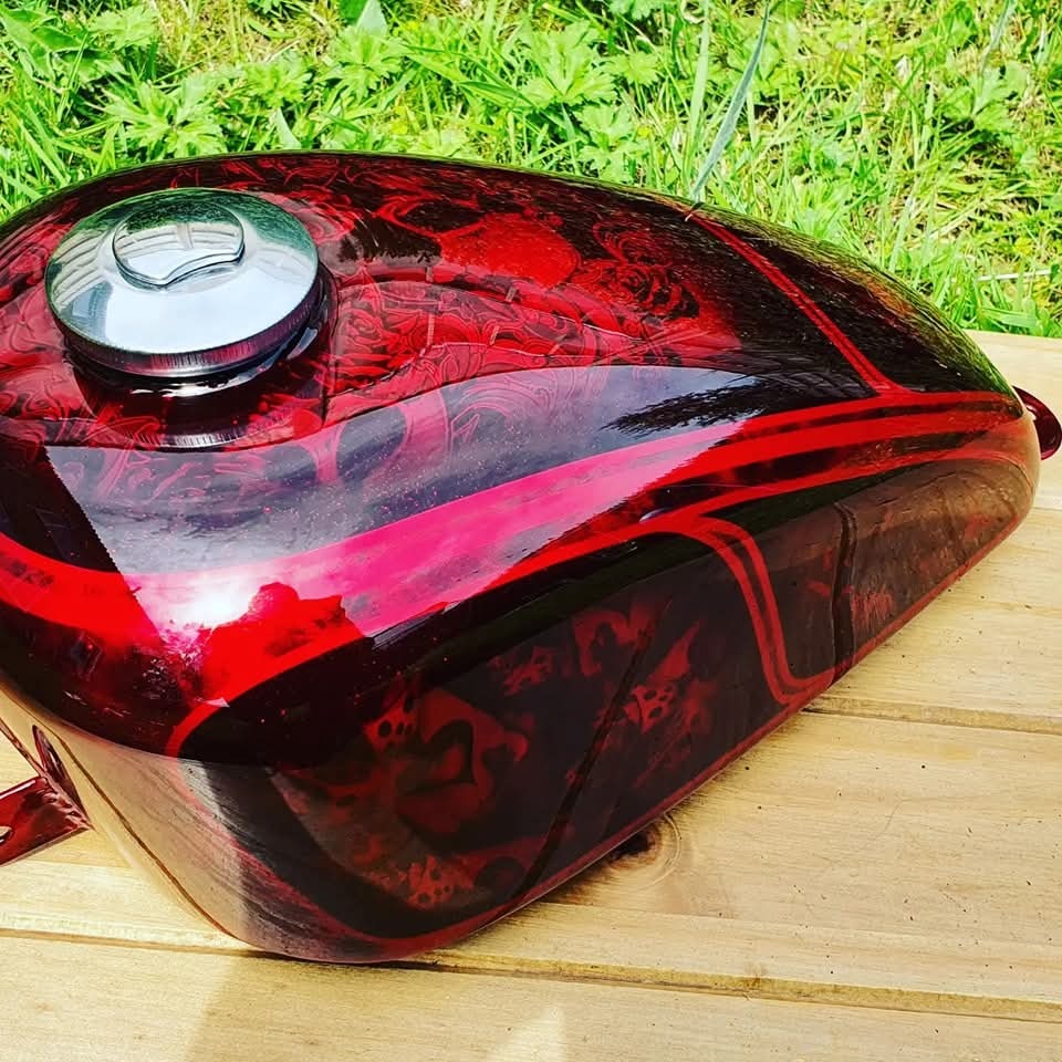 This is my first ever tank I did for a good friend.Turned out amazing I think
